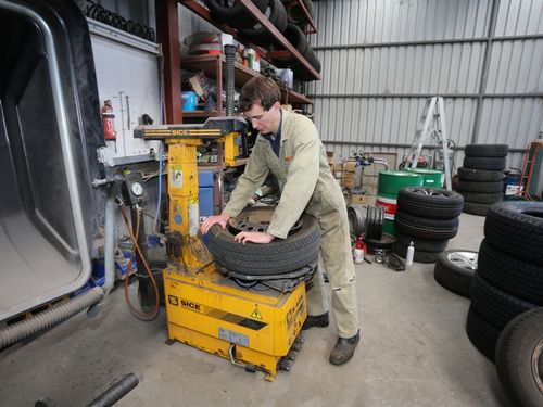 Tyre Changing