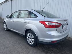 FORD LW FOCUS AMBIENTE SEDAN AUTO   2013