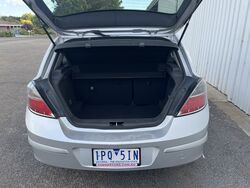 HOLDEN ASTRA CDX HATCH 2008