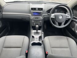 HOLDEN VE 2 COMMODORE OMEGA SPORTSWAGON   2011