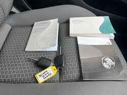 HOLDEN VE 2 COMMODORE OMEGA SPORTSWAGON   2011