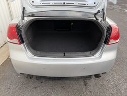 HOLDEN VE 2 COMMODORE SV6 SEDAN   2011