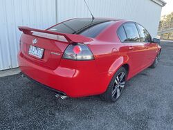 HOLDEN VE COMMODORE OMEGA SEDAN   2010