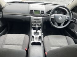 HOLDEN VE COMMODORE OMEGA SPORTSWAGON   2010