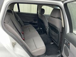 HOLDEN VE COMMODORE OMEGA SPORTSWAGON   2010