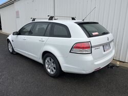HOLDEN VE COMMODORE OMEGA SPORTSWAGON   2010