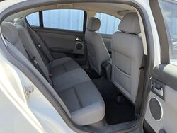 HOLDEN VE SERIES 2 COMMODORE OMEGA SEDAN   2011