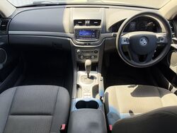 HOLDEN VE SERIES 2 COMMODORE OMEGA SEDAN   2011