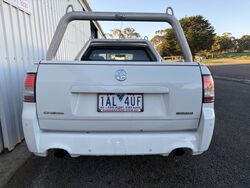 HOLDEN VE SERIES 2 COMMODORE OMEGA UTE   2012