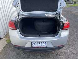 HOLDEN VF COMMODORE EVOKE LPG SEDAN   