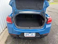 HOLDEN VF SV6 SEDAN   2014