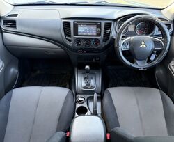 MITSUBISHI MQ TRITON GLX DUAL CAB 4WD AUTO TRAY   2017