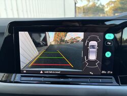 VOLKSWAGEN MK8 GOLF 110 TSI LIFE   2024 