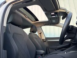 VOLKSWAGEN MK8 GOLF 110 TSI LIFE   2024 