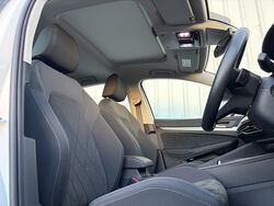 VOLKSWAGEN MK8 GOLF 110 TSI LIFE   2024 